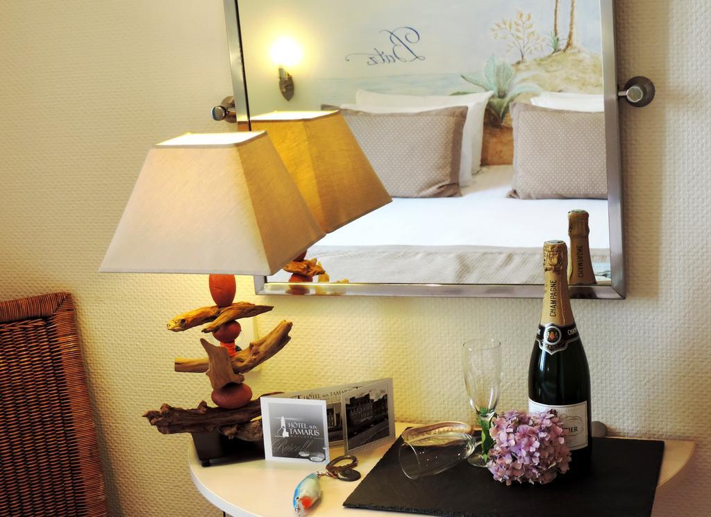 רוסקוף Hotel Aux Tamaris - Vue Mer מראה חיצוני תמונה